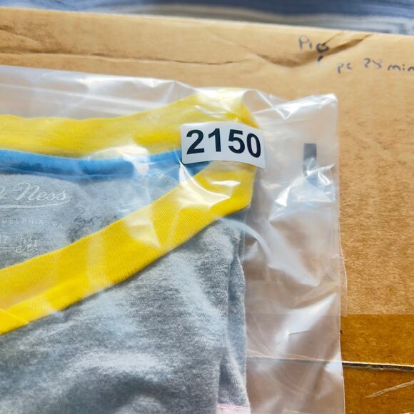 Mitchell & Ness UCLA Bruins T-Shirt RARE!! Marked "3rd Proto 9-10-10" Woman's L - Picture 14 of 14